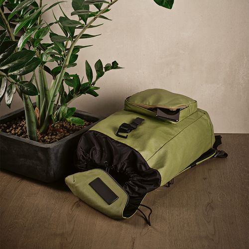 Mochila Copenhagen;  20L de algodón reciclado. Portátil de 15.6