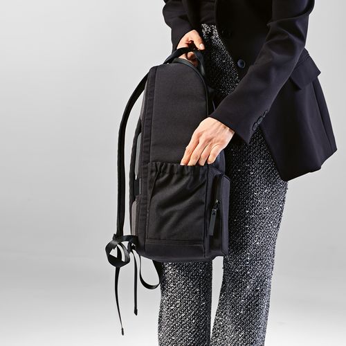 black Mochila Bucharest de 18 l de rPET. Para portátil de 15,6