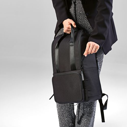 black Mochila Bucharest de 18 l de rPET. Para portátil de 15,6