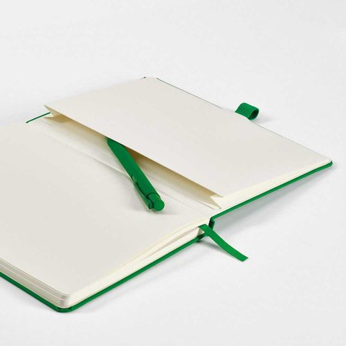 Cuaderno Dickens de tapa dura, tamaño A5, fabricado con rPET. 70 g/m², FSC®, 160 páginas