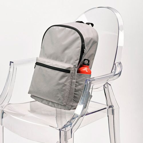 gray Mochila London de 12 litros, de PET. Capacidad para un portátil de 15,6