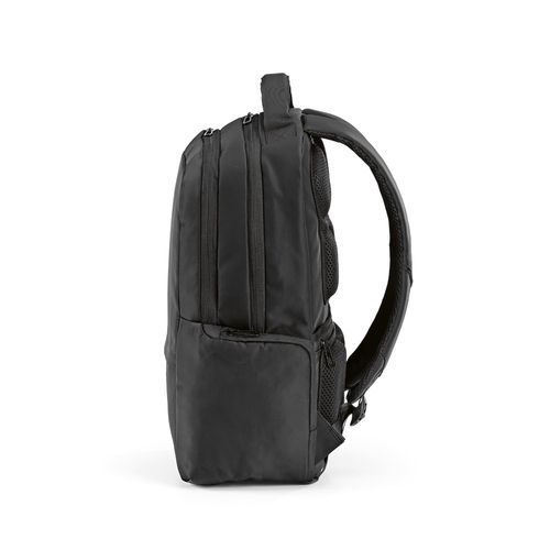 black Mochila Chicago de 20 litros de rPET. Capacidad para un portátil de 17