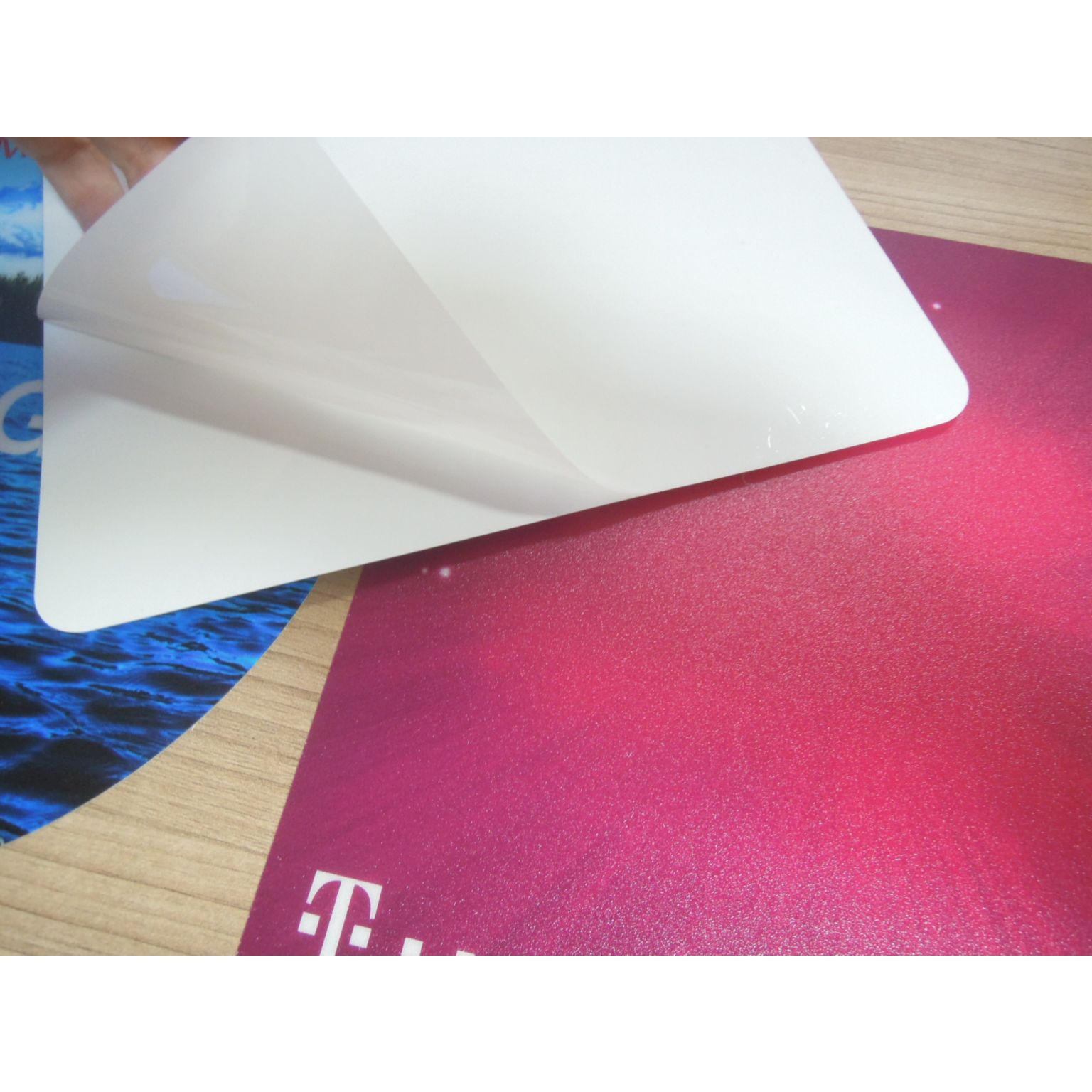 Tapis de souris mince et auto-adhésif - 2