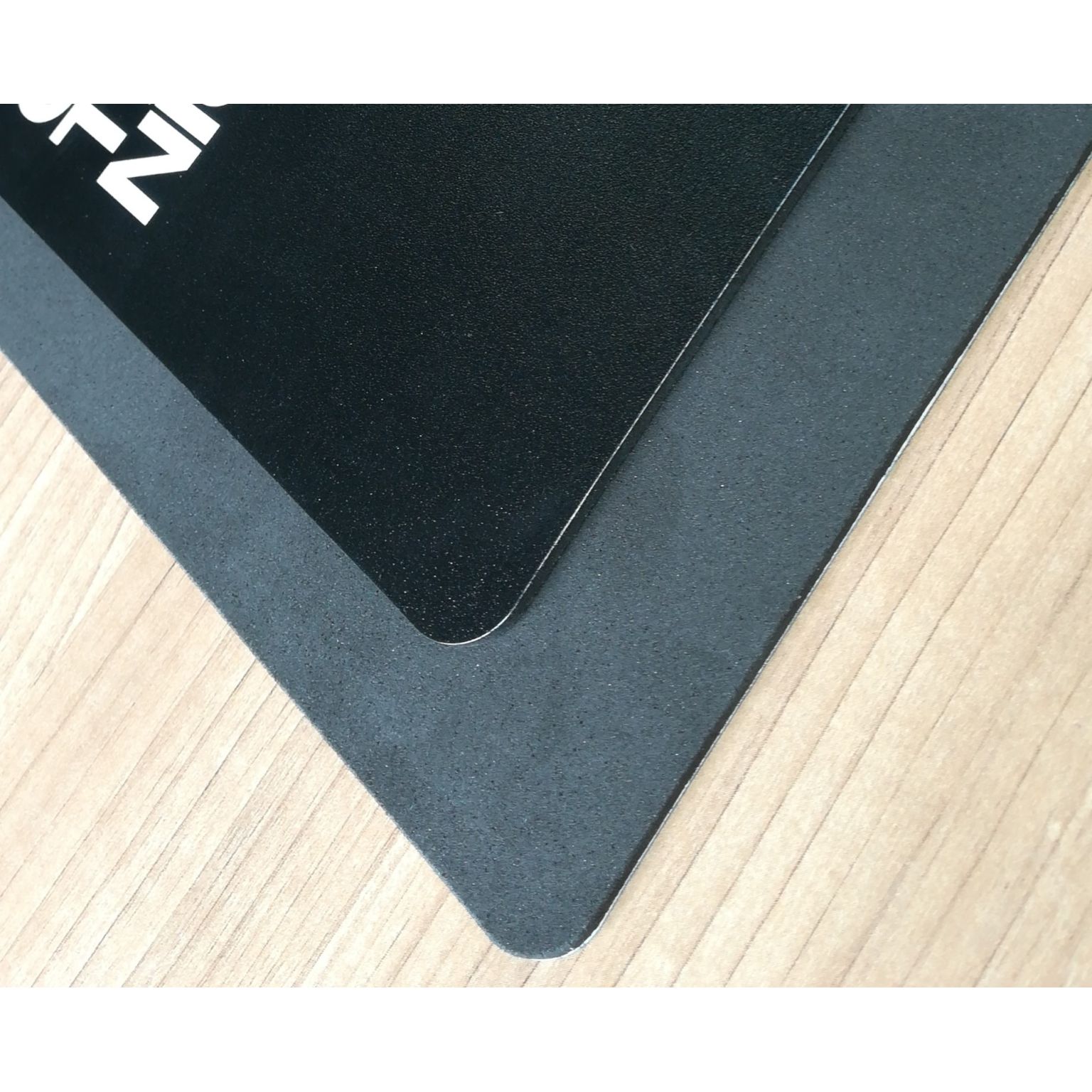 Tapis de souris collé et coupé - 4