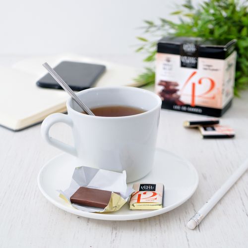 Boîte de 20 carrés 5g de chocolat au lait 42% de cacao thumbnail 6
