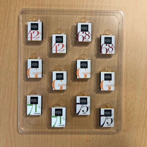 Calendrier de l'Avent Livret personnalisé contenant 24 carrés de chocolat 4g Bio* 71% de cacao thumbnail 7