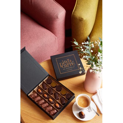 Coffret Délicieux personalisé 19 bonbons de chocolats thumbnail 7