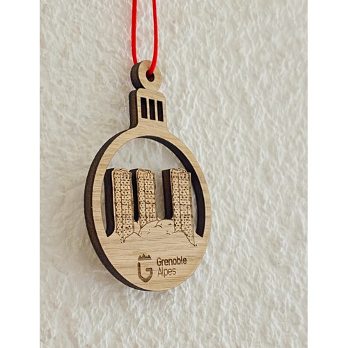 Boule de Noël en bois Made in France personnalisée