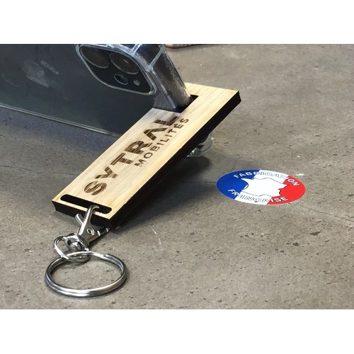 Porte-clés support téléphone en bois Made in France 🇫🇷 - 1