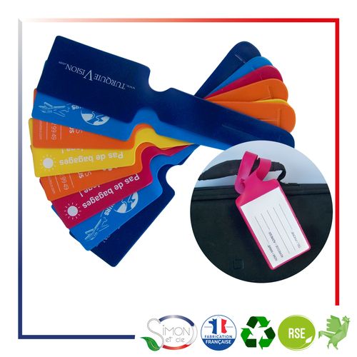 ETIQUETTE À BAGAGES - PERSONNALISATION 1 COULEUR OU QUADRI
Avec pochette carte intégrée - 1