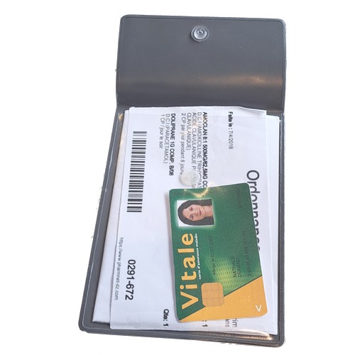 POCHETTE OFFICINALE ÉCO-CONÇUE
AVEC FERMOIR CLIPSABLE ASSORTI - 2