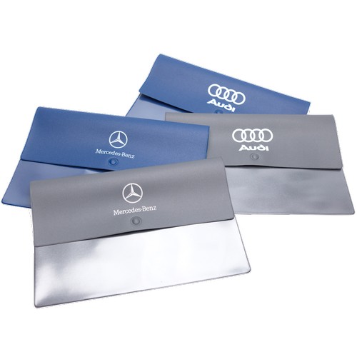 POCHETTE LOCATION DE VÉHICULE - 100 % PERSONNALISEE - ÉCO-CONÇUE
Grande contenance
Option bouton pression - 1