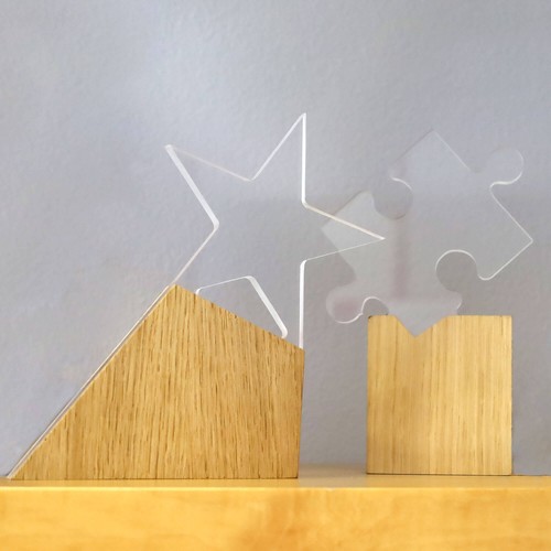 TROPHEE ACRYLIQUE 8MM FINITION 14X20CM CADRES EN BOIS INCLUS thumbnail 5