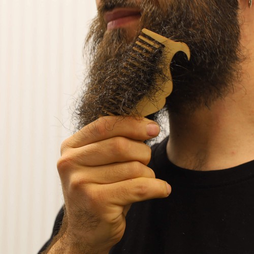 Peigne en bois gravé au laser