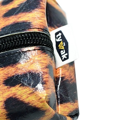 Application d´étiquettes sur des produits textiles thumbnail 2