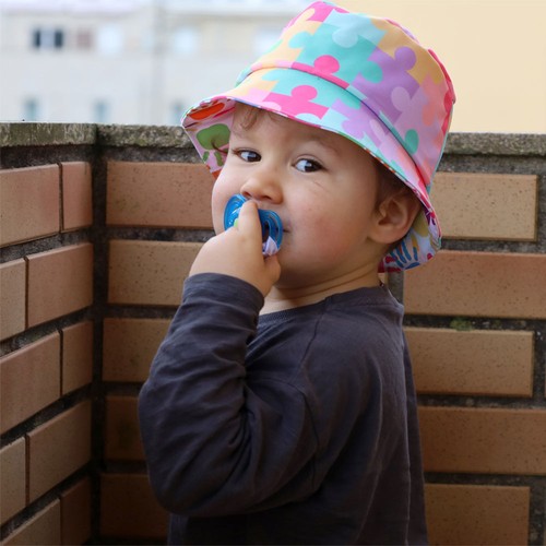 PANAMA RÉVERSIBLE POUR ENFANTS AVEC IMPRIMÉ CADRE