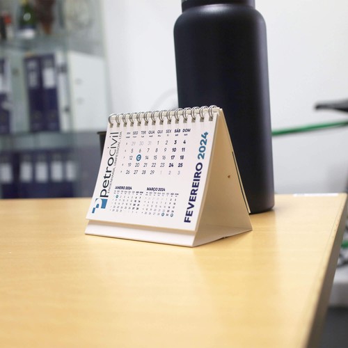 Calendrier chevalet spiral medium 13 feuilles - full color