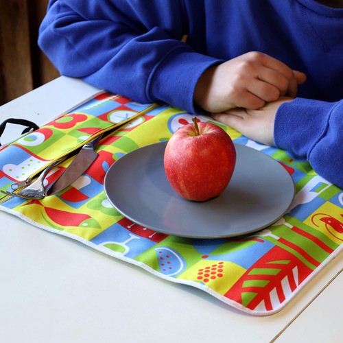 BASE DE TABLE AVEC SAC À COUVERTS INCLUS
