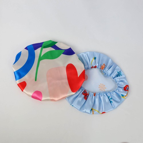 Bonnet en satin avec impression quadrichromique thumbnail 5