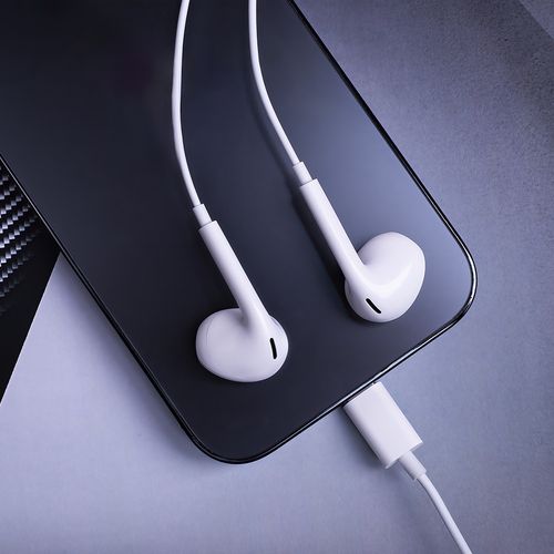 KIT PIETON ECOUTEURS USB-C + TELECOMMANDE + MICRO - BLANC - MAXLIFE - 2