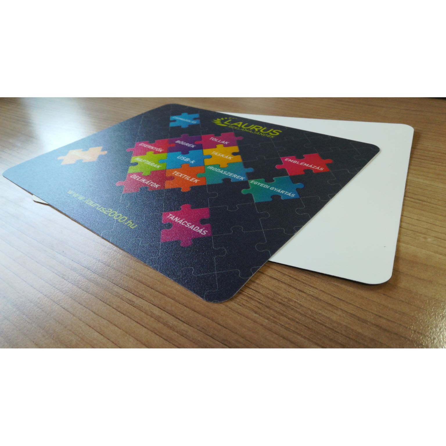 Tapis de souris mince et auto-adhésif - 3